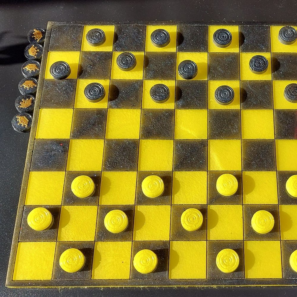 Checkers and Chessboard Set - Picture 9 of 10